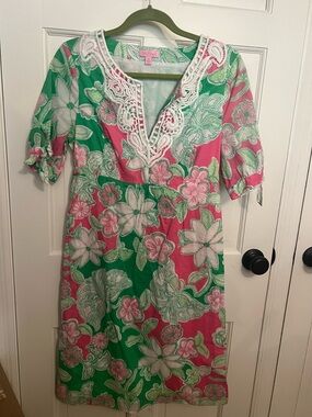 Lilly Pulitzer Pink & Green Floral V-Neck Midi Dress with Lace Trim